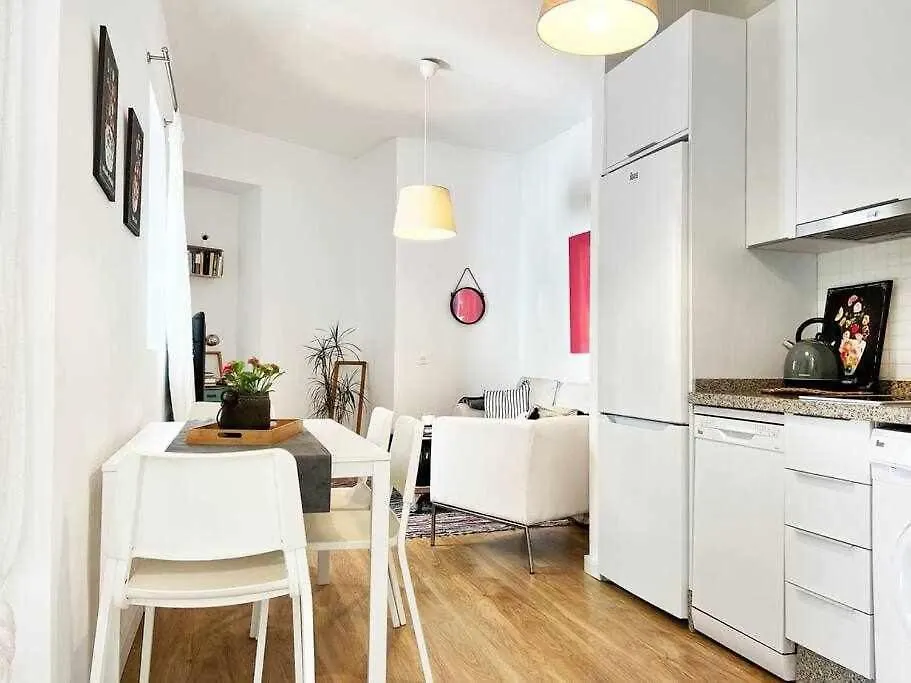 Apartamento Aym Places Buen Viaje Parking Incluido Sevilla España