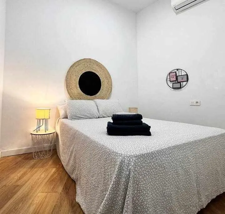 Apartamento Aym Places Buen Viaje Parking Incluido Sevilla 0*,  España