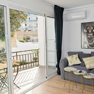 https://mediterraneo-carihuela-torremolinos.hotelsinnerja.org